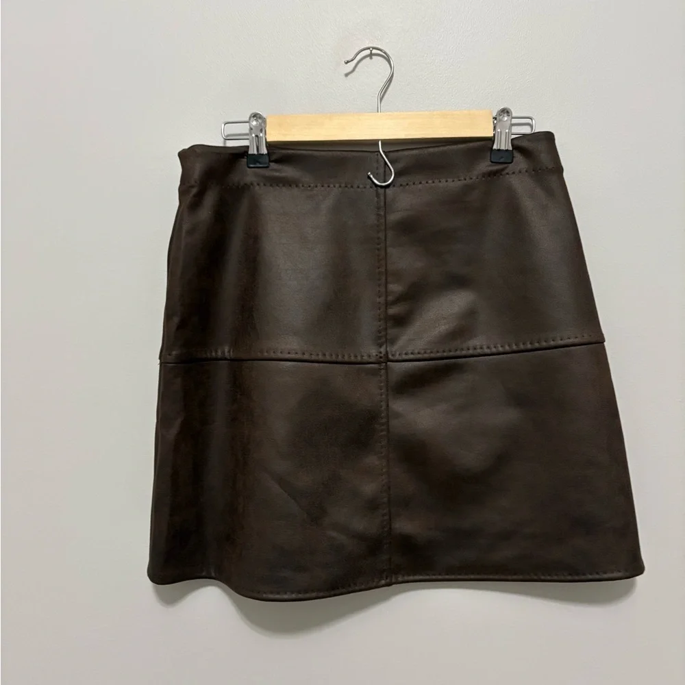 Max Studio Old Money Faux Leather Brown Skirt - Picture 3 of 5